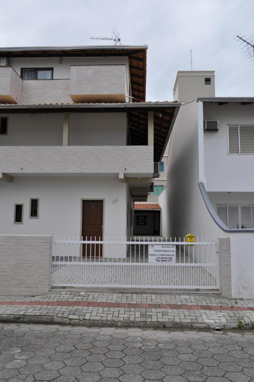 Apartamentos Bombinhas - 140 Metros Da Praia 외부 사진